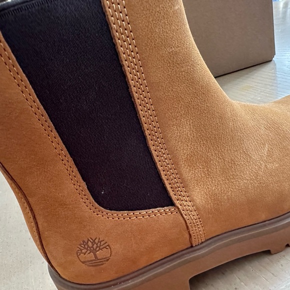 New without box Timberland Carnaby chelsea boots 7.5 - Picture 3 of 15